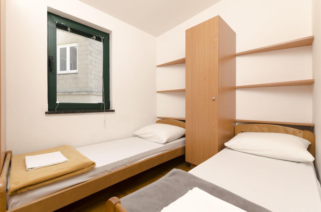 Apartments Mirko Primošten Esterno foto